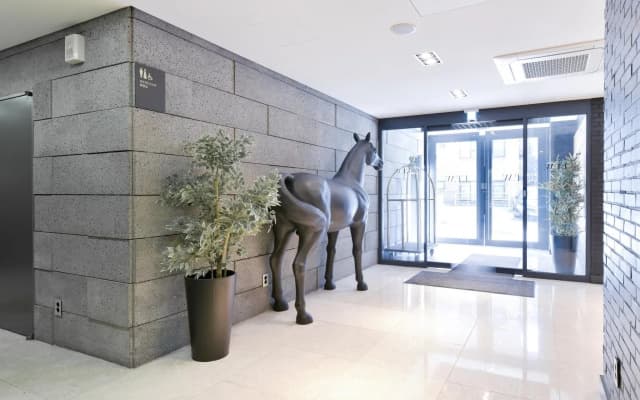 I.T.W. Hotel