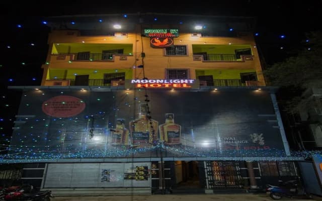 OYO 12803 Moon Light Hotel