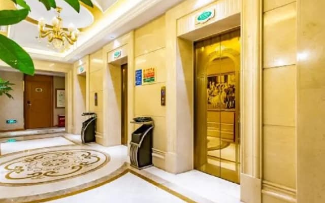 Vienna Hotel Guizhou Bijie Chuangmei Century City