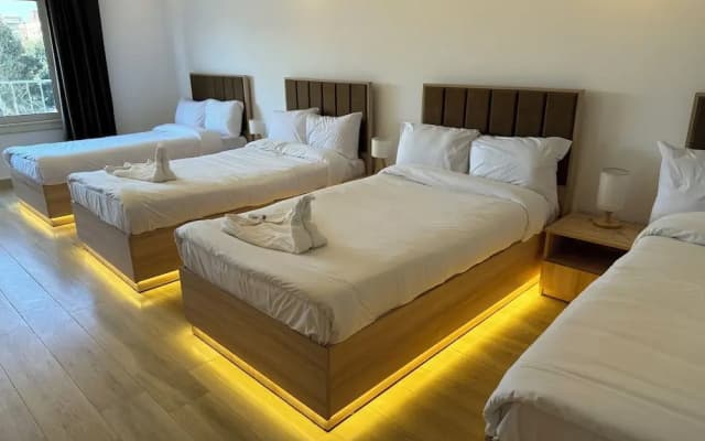 Diamond pyramids hotel