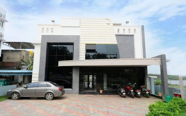 OYO 19821 Hotel Ram Leela