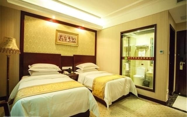 Vienna International Hotel Zhuzhou Railway Station Central Square Branch
