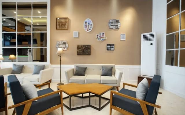 Triizz Hotel Semarang by Royal Singosari (Formerly Faustine Semarang)