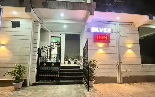 Hotel Silver Inn