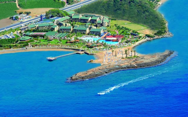 Oz Hotels İncekum Beach Resort