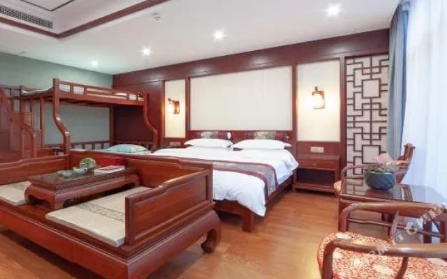 Zhangjiajie Yixiang Theme Hotel