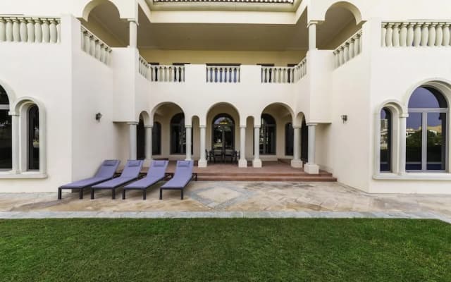 Maison Privee Private Pool and Beach Access Villa w/ Cinematic Vws