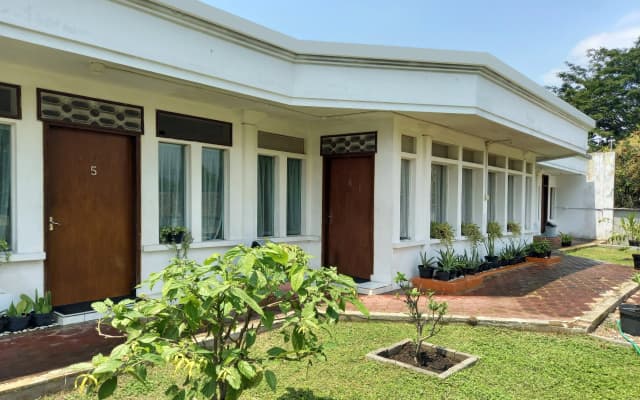 Vanda Villa by ZUZU