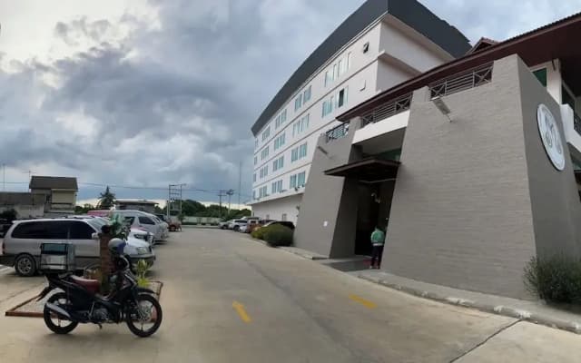 Mayflower Grande Suite Hotel