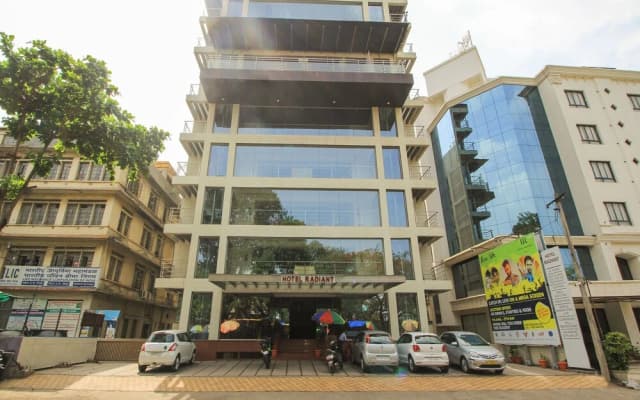 Capital O 3285 Hotel Radiant