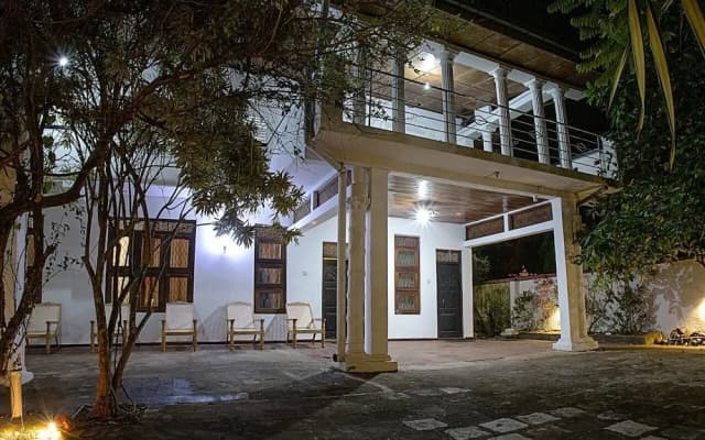Aura City Hostel