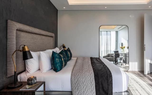 O' Two Hotel