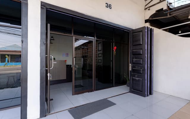 RedDoorz @ Rose House Simpang Pemda Medan Selayang