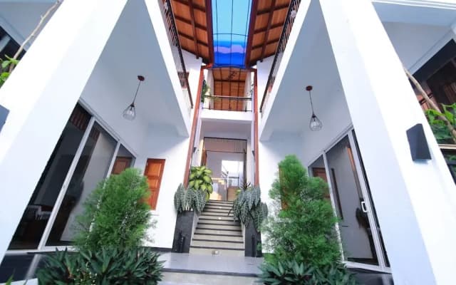Hikka Boutique