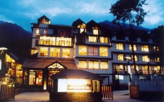 Renest River Country Resort Manali