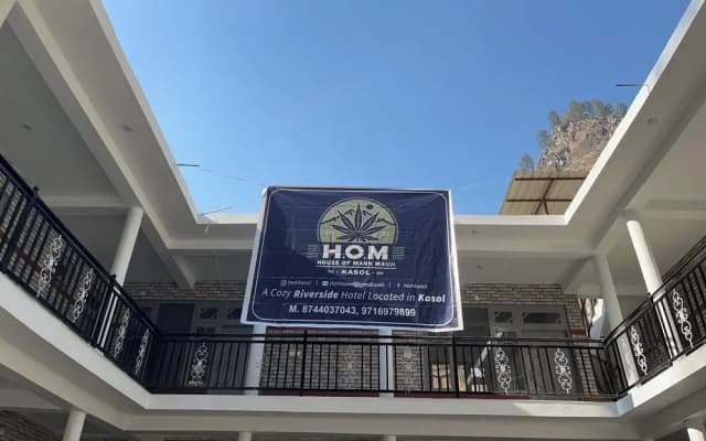 HOM House of MannMauji Riverside