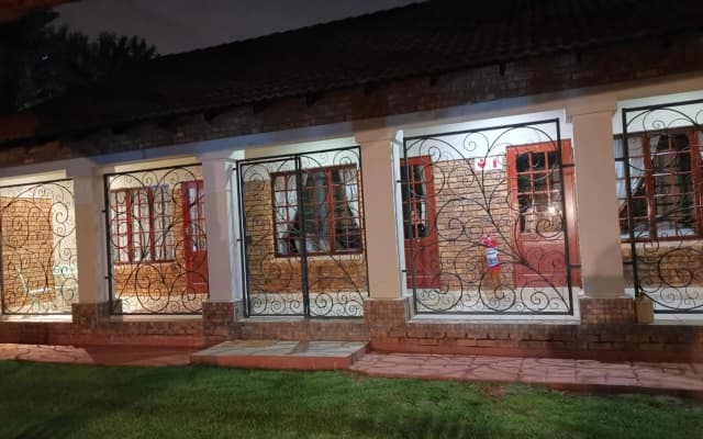 Klyne Jiweel Guesthouse