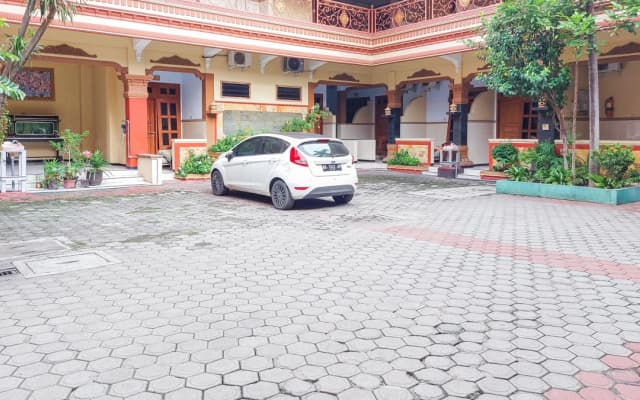 Hotel Shinta 2 Near Alun Alun Kertosono