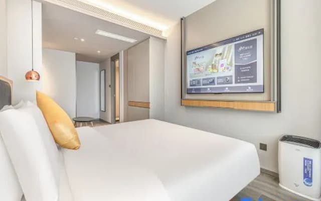 Homeinn Selected Hotel (Jinan 960 Hospital Jinniu Building Materials and Home Expo Center)