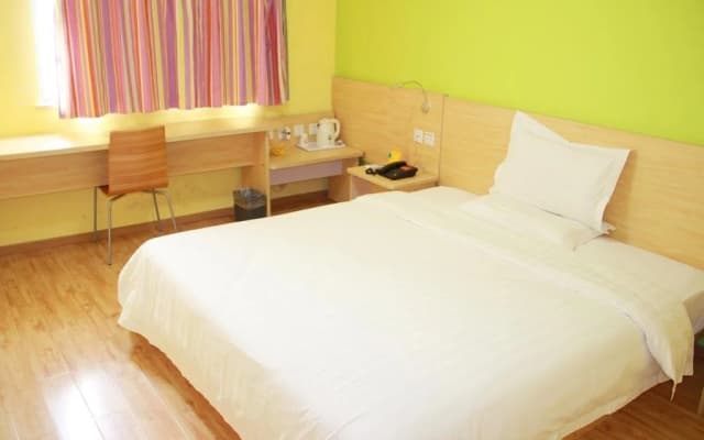 7Days Inn Jinan West Railway Station