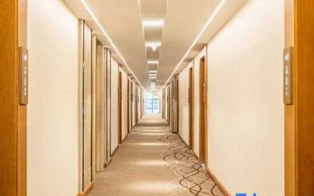 HanTing Hotel (Guiyang Convention and Exhibition Center Financial City)