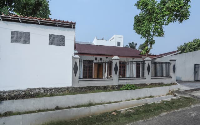 Super OYO 1582 Bungo Guest House