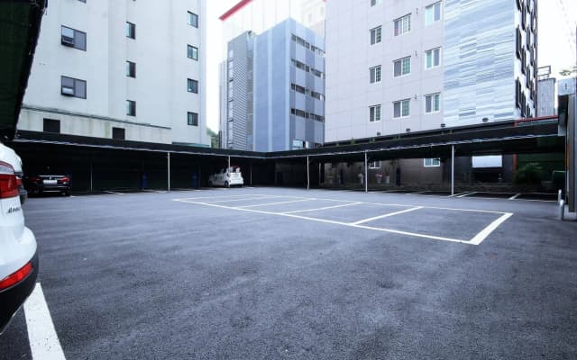 Two Heart Hotel Gimhae Waterpark