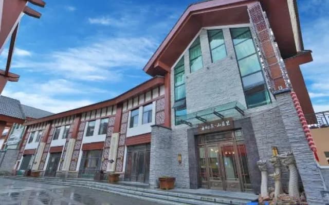 ChunXishan Juli Hotel