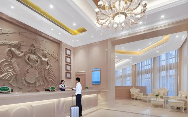 Vienna Hotel (Anhui Huangshan Shexian Ancient City, Hetai International City)