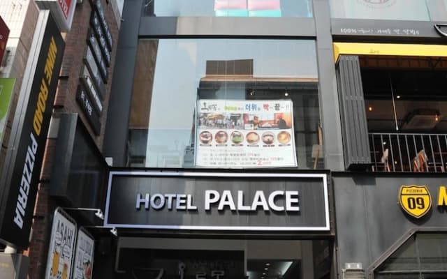 Palace Tourist Hotel