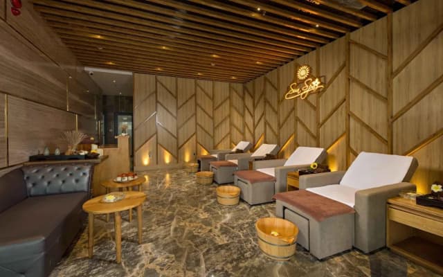 Grand Sunrise Boutique Hotel