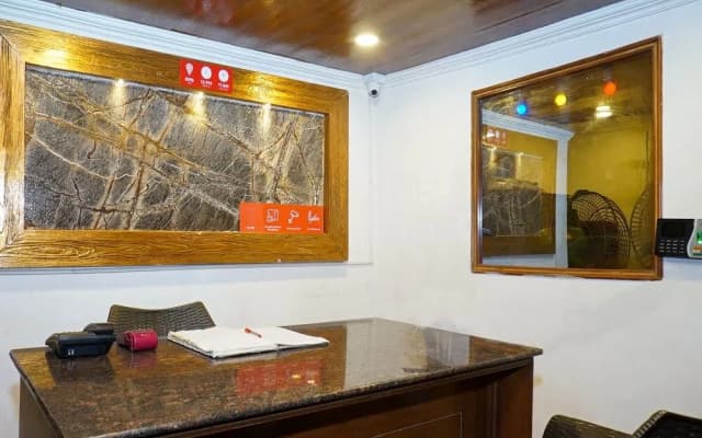 OYO 22372 Sherbaug- A Theme Park And Resort