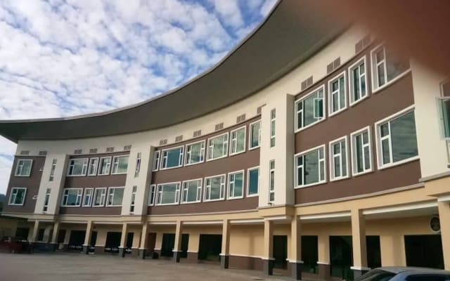 D Arc Hotel