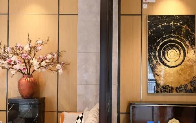 Youyi Holiday Hotel (Foshan Lishui Big Commercial Center Branch)