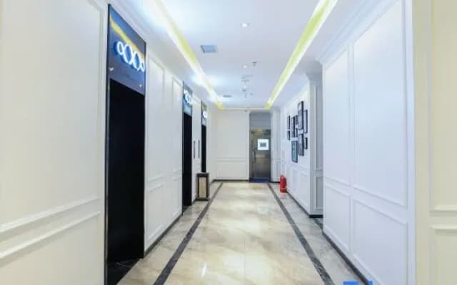 XANA HOTELLE (Shenyang Middle Street Joy City New Mart)