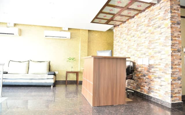 Hotel FloraInn