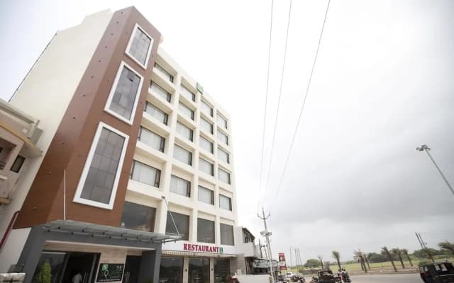 The Square Somnath by OYO Rooms