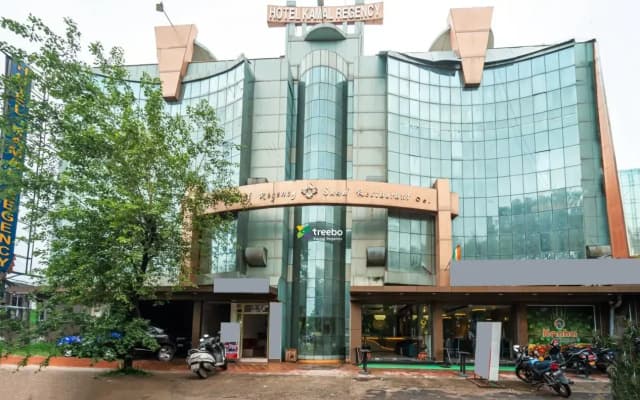 Treebo Kamal Regency, Near Bhopal Junction Railway Station