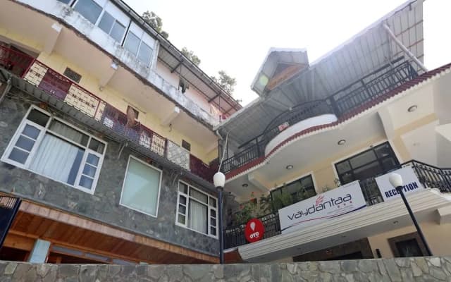 OYO 2366 Hotel Vaydantaa