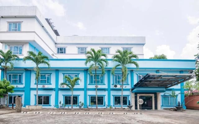 Collection O Senapelan Near Rsud Petala Bumi Formerly De Town Hotel