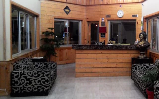 Hotel Basera