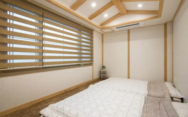 Jeju Flyjin House Pension