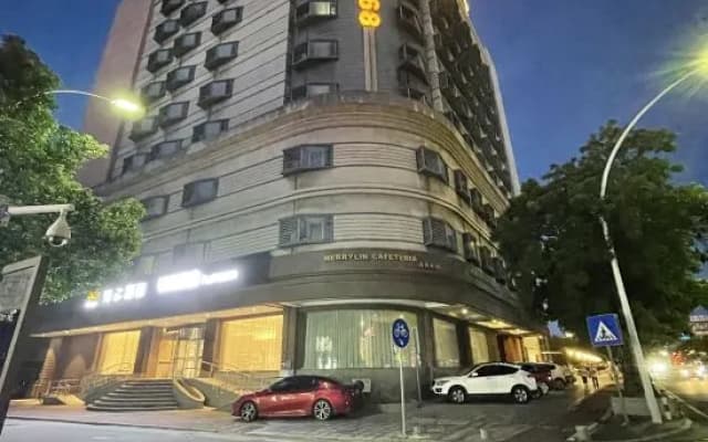 Motel 168 (Xingzhong Road, Lihe Plaza, Zhongshan)