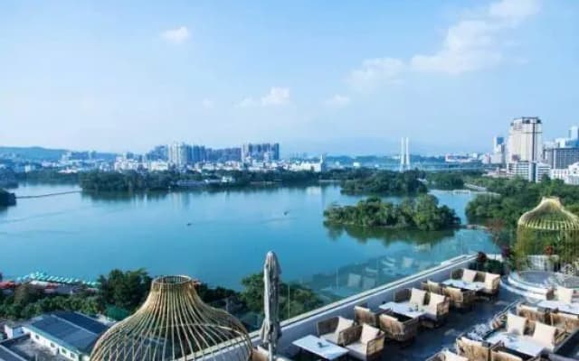 West Lake Garden Hotel