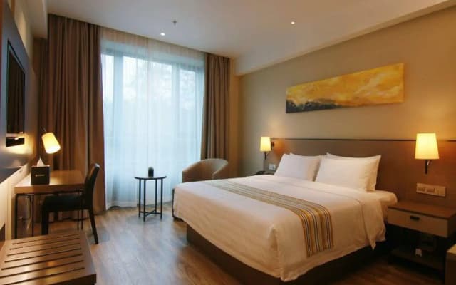 Homeinn Plus Qingdao Badaguan Taipingjiao Branch