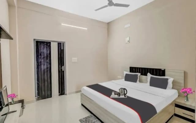 Goroomgo Sri Krishna Palace Bhubaneswar
