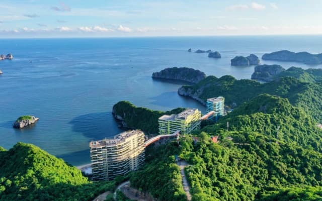 Курортный отель Flamingo Premium Cat Ba Beach Resort