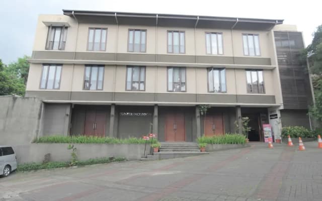 Airy Sukasari Setrasari Raya 10 Bandung