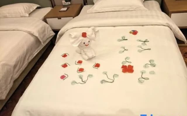 Xidu Crystal Hotel (Siping Xinghong Road)