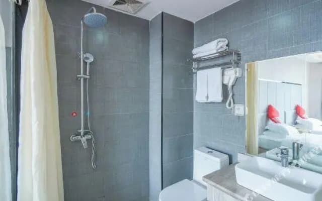 Menghui Dongjiang Haina Hotel